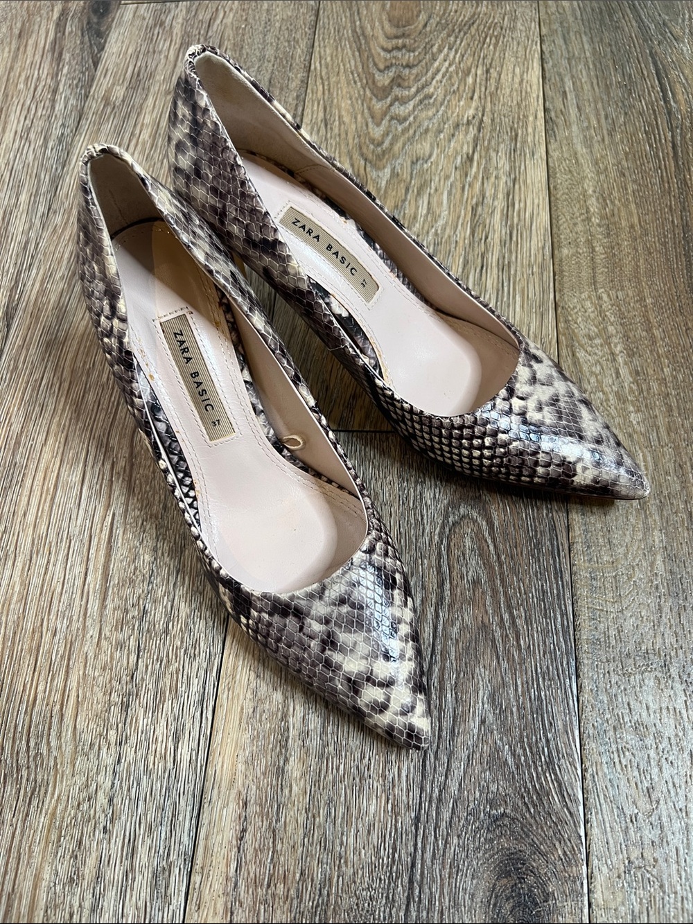 White & black Zara heels